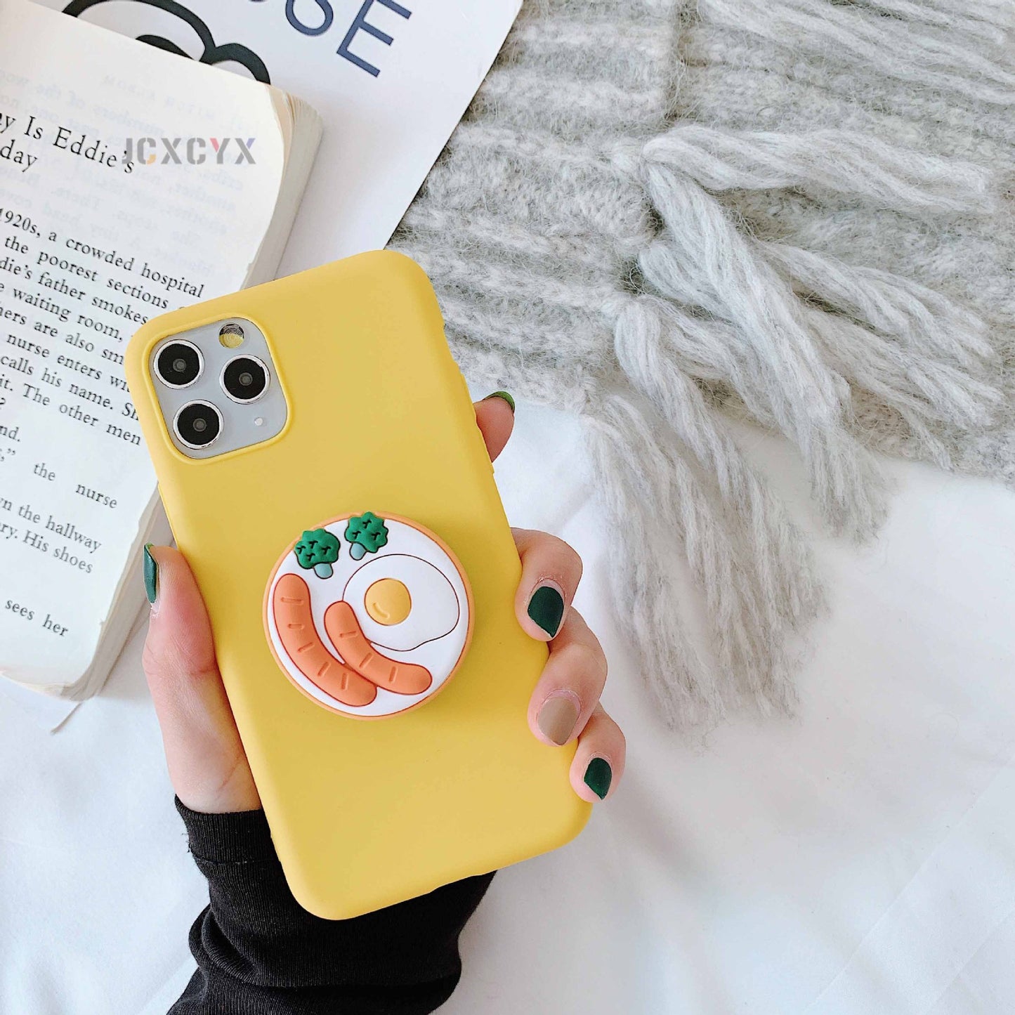 Mobile phone shell cartoon bracket